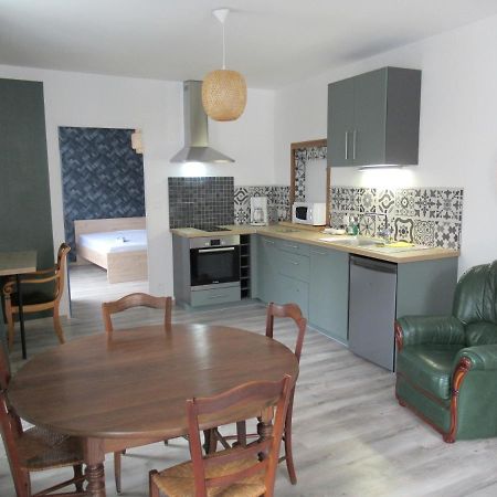 Le Gite Des Fresques Saint-Savin  Esterno foto